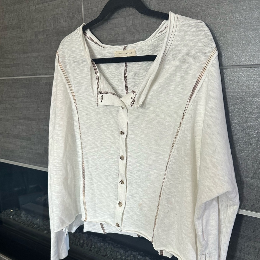 Gilded Intent Ivory Button-Front Slub Knit Top with Contrast Stitching